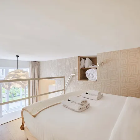 Superb Flat Heart 8th District Matignon St Honore