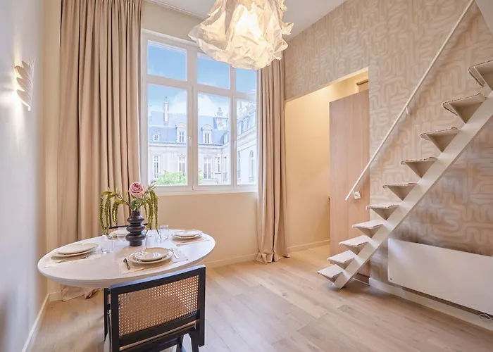 Superb Flat Heart 8th District Matignon St Honore